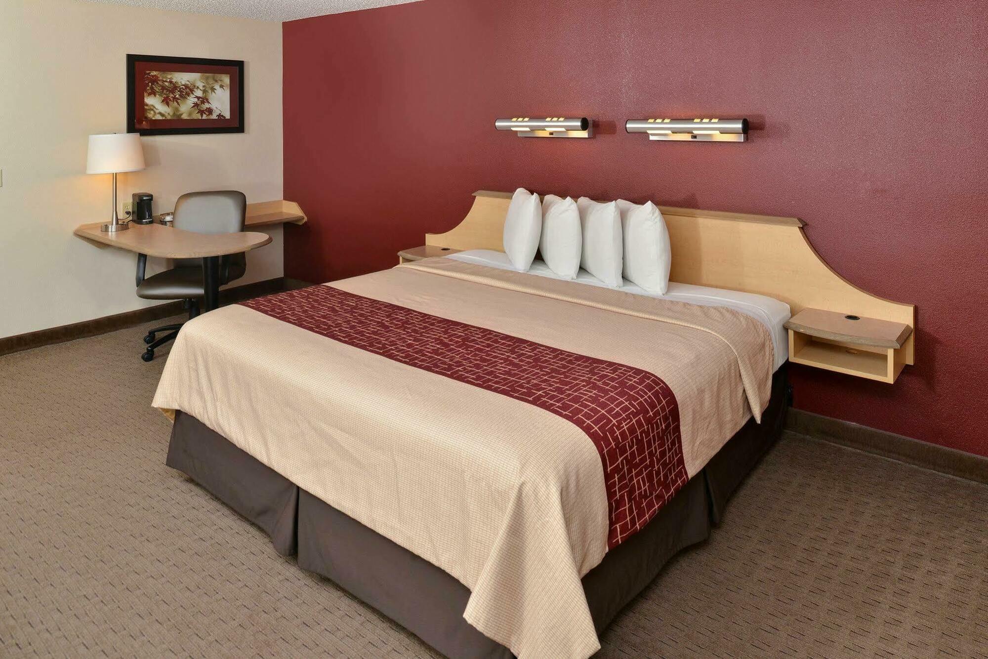 Red Roof Inn Seattle Airport - Seatac Exterior photo