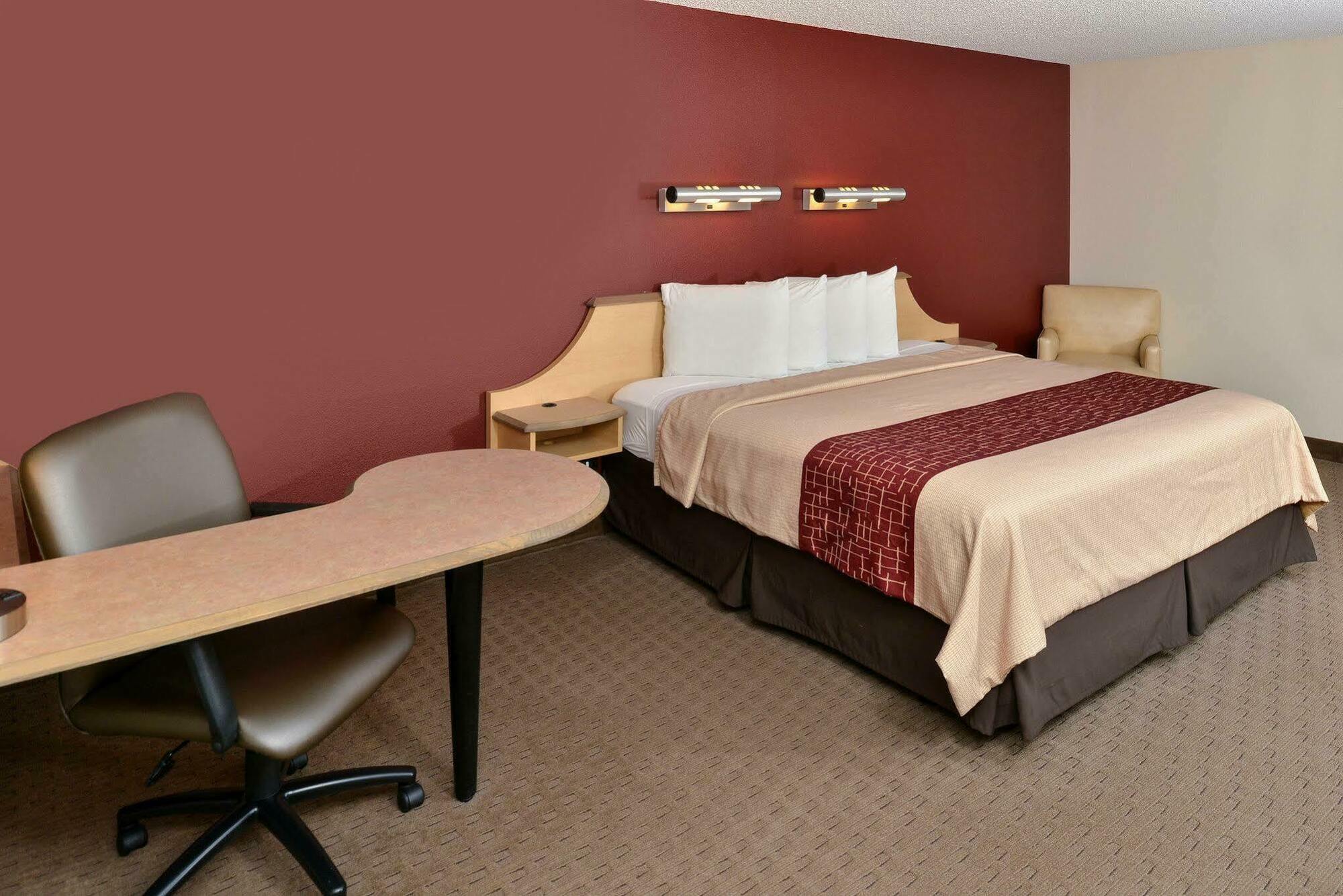 Red Roof Inn Seattle Airport - Seatac Exterior photo